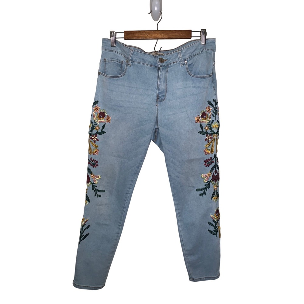 Sandpiper Petite Floral Embroidered Skinny Jeans Light Wash‎ Blue Denim Size 12P